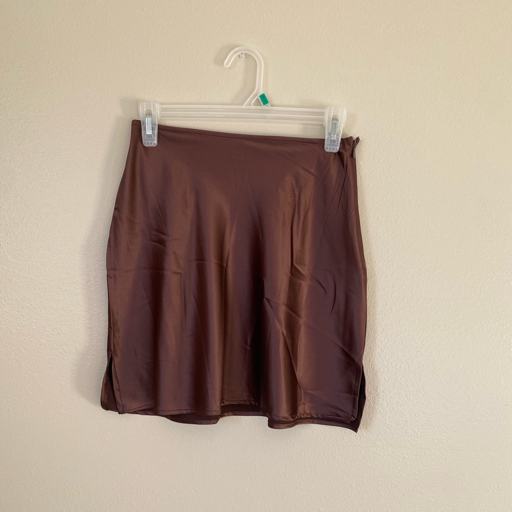 Rumored Pretty Woman Skirt Chocolate